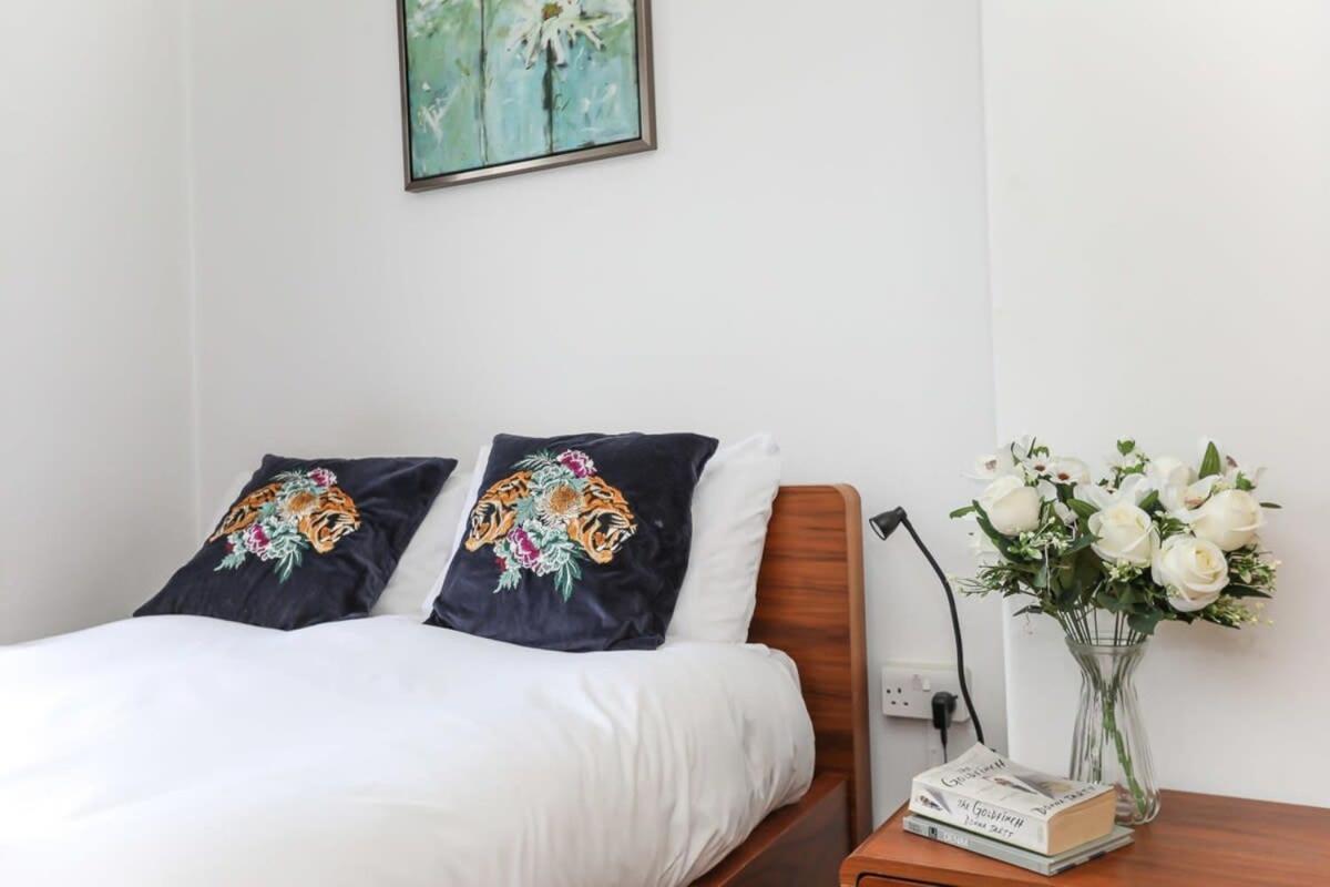 2 Bedroom Apartment In Waterloo Central Λονδίνο Εξωτερικό φωτογραφία