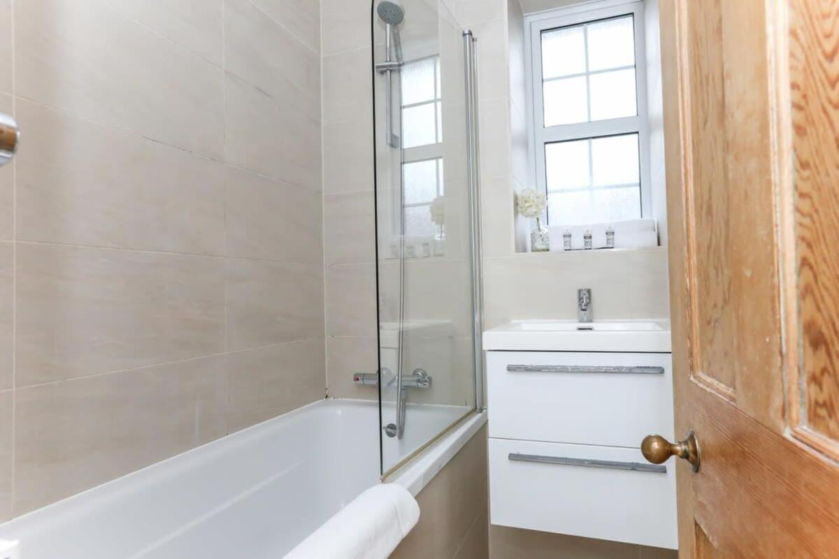 2 Bedroom Apartment In Waterloo Central Λονδίνο Εξωτερικό φωτογραφία